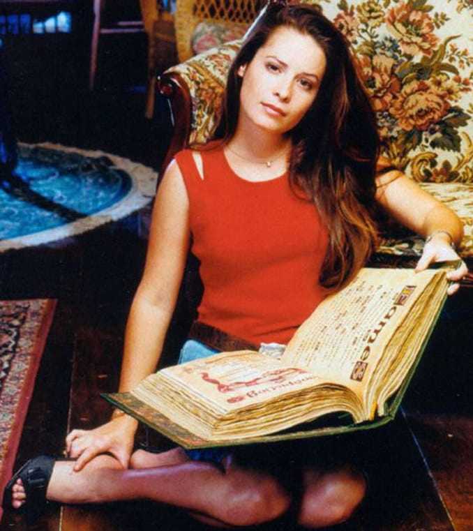 46 Holly Marie Combs Nude Pictures Flaunt Her Diva Like Looks 30