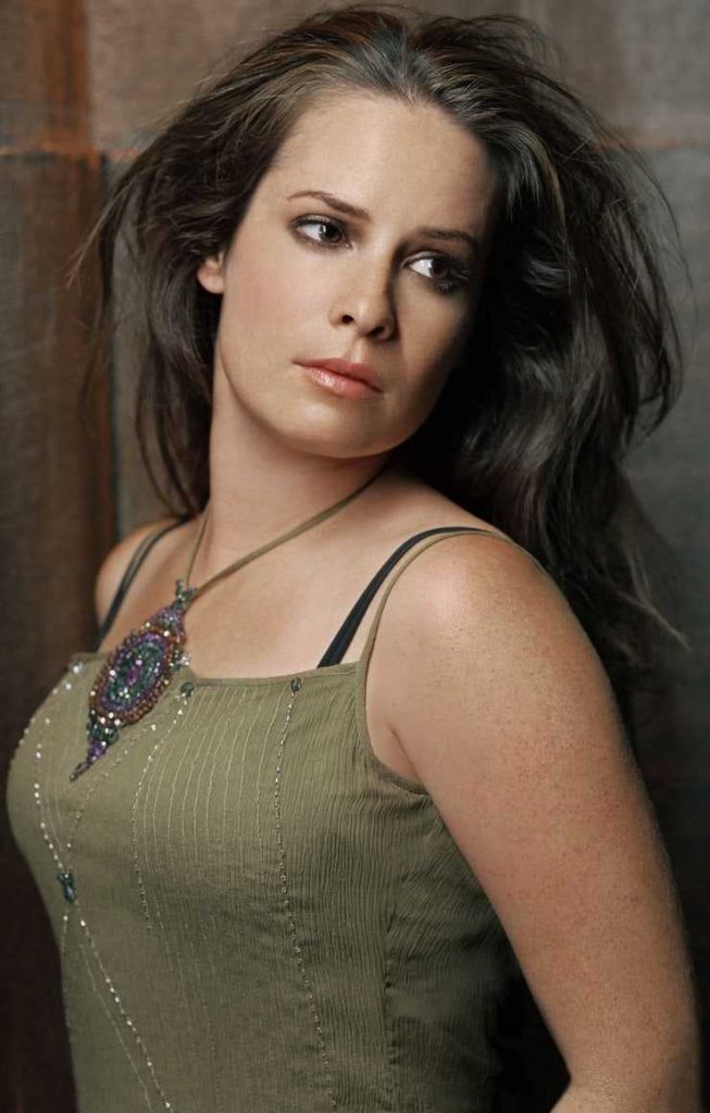46 Holly Marie Combs Nude Pictures Flaunt Her Diva Like Looks 3