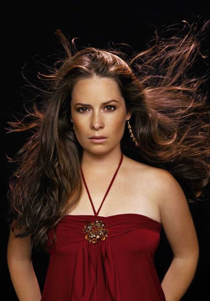 46 Holly Marie Combs Nude Pictures Flaunt Her Diva Like Looks 407