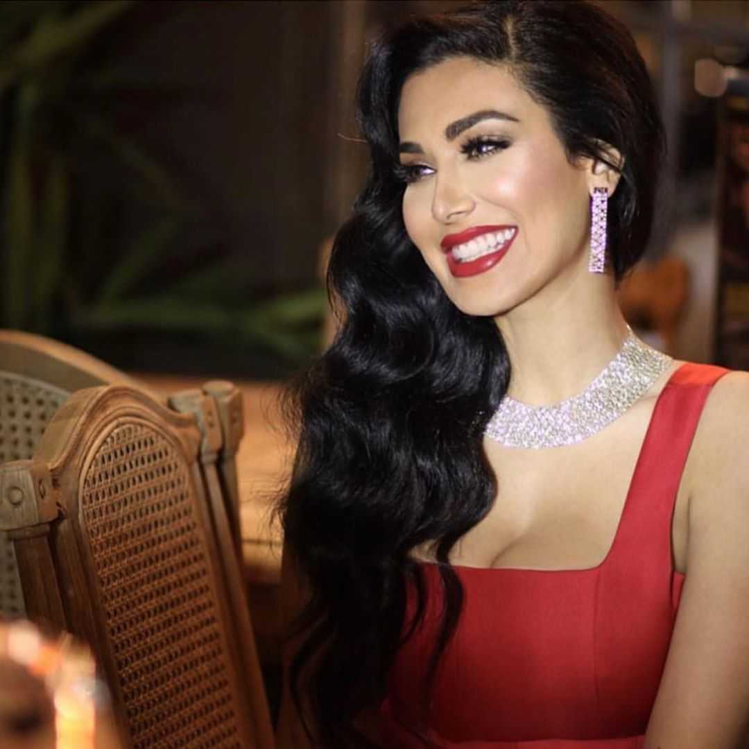 51 Sexy Huda Kattan Boobs Pictures Are Simply Excessively Enigmatic 16
