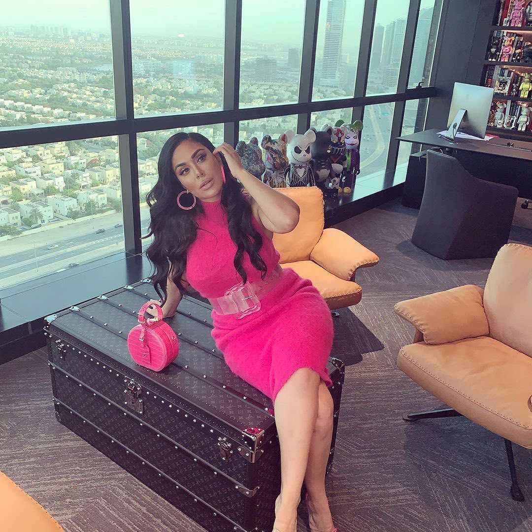 51 Sexy Huda Kattan Boobs Pictures Are Simply Excessively Enigmatic 18