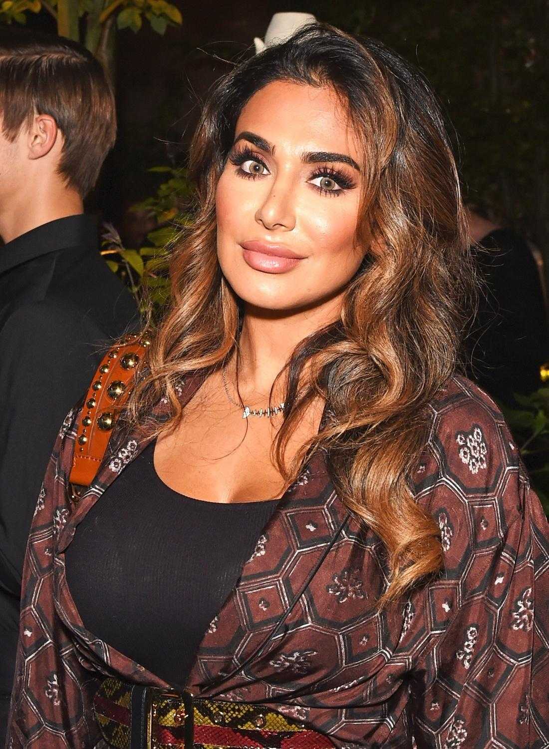 51 Sexy Huda Kattan Boobs Pictures Are Simply Excessively Enigmatic 11