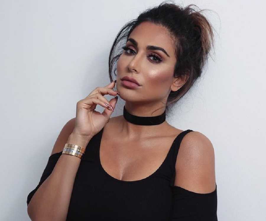 51 Sexy Huda Kattan Boobs Pictures Are Simply Excessively Enigmatic 453