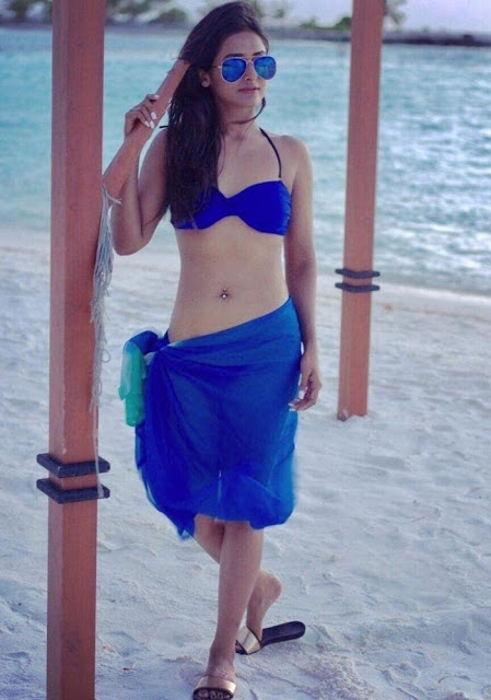 Indian Model Pranwesha Latest Hot Photos In Bikini 8