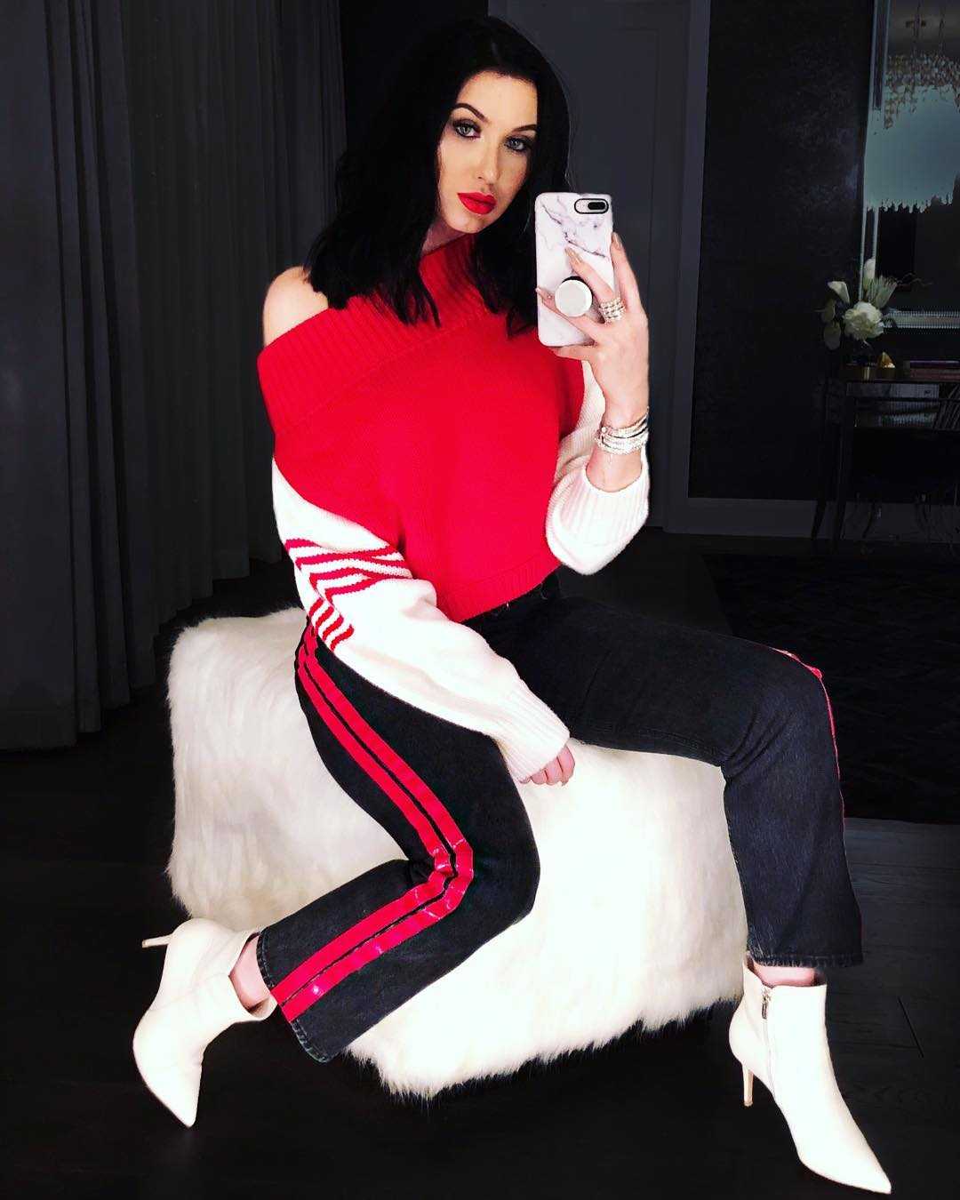 51 Sexy Jaclyn Hill Boobs Pictures Will Induce Passionate Feelings for Her 40