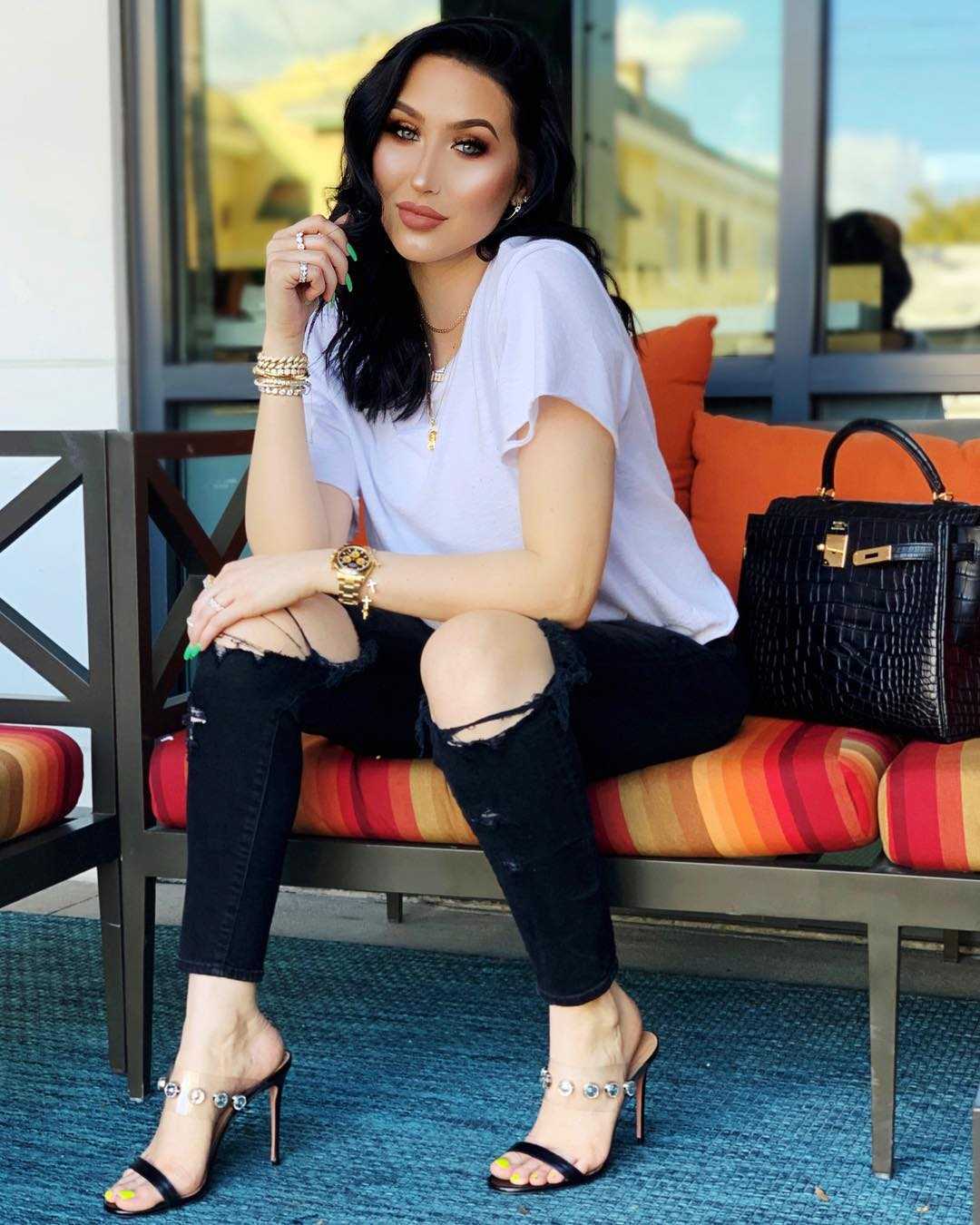51 Sexy Jaclyn Hill Boobs Pictures Will Induce Passionate Feelings for Her 170