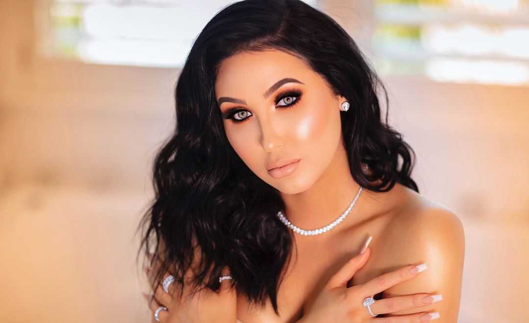 51 Sexy Jaclyn Hill Boobs Pictures Will Induce Passionate Feelings for Her 6
