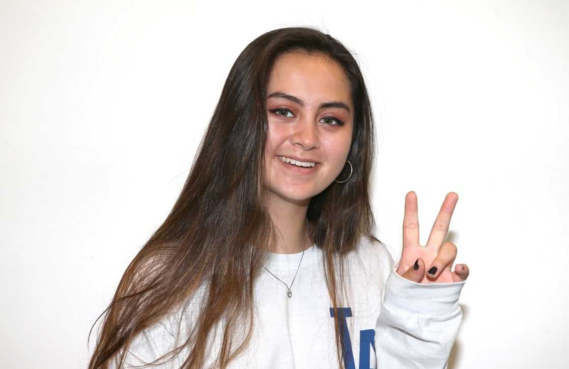 51 Sexy Jasmine Thompson Boobs Pictures Are Sure To Leave You Baffled 29