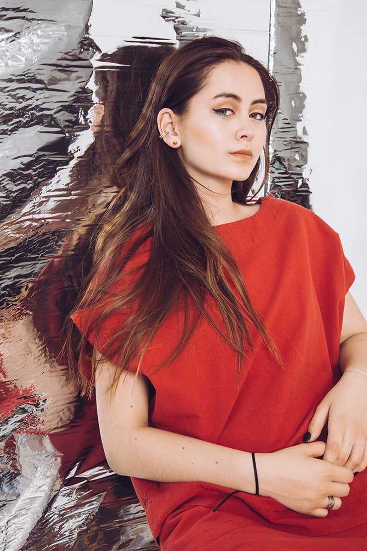 51 Sexy Jasmine Thompson Boobs Pictures Are Sure To Leave You Baffled 82