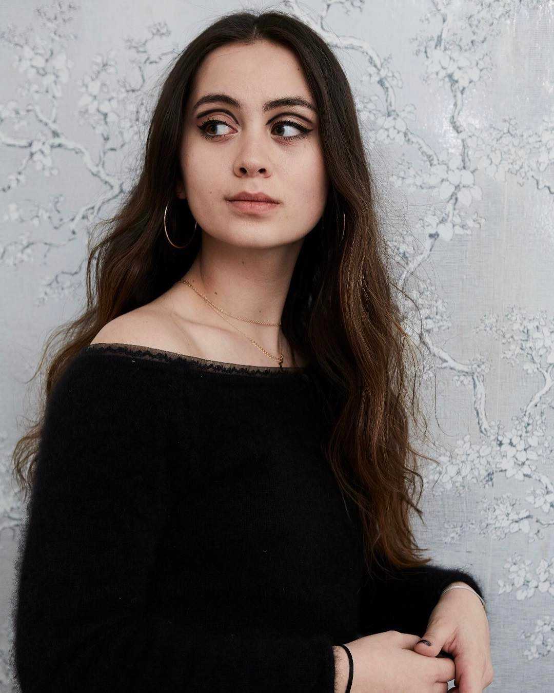 51 Sexy Jasmine Thompson Boobs Pictures Are Sure To Leave You Baffled 6