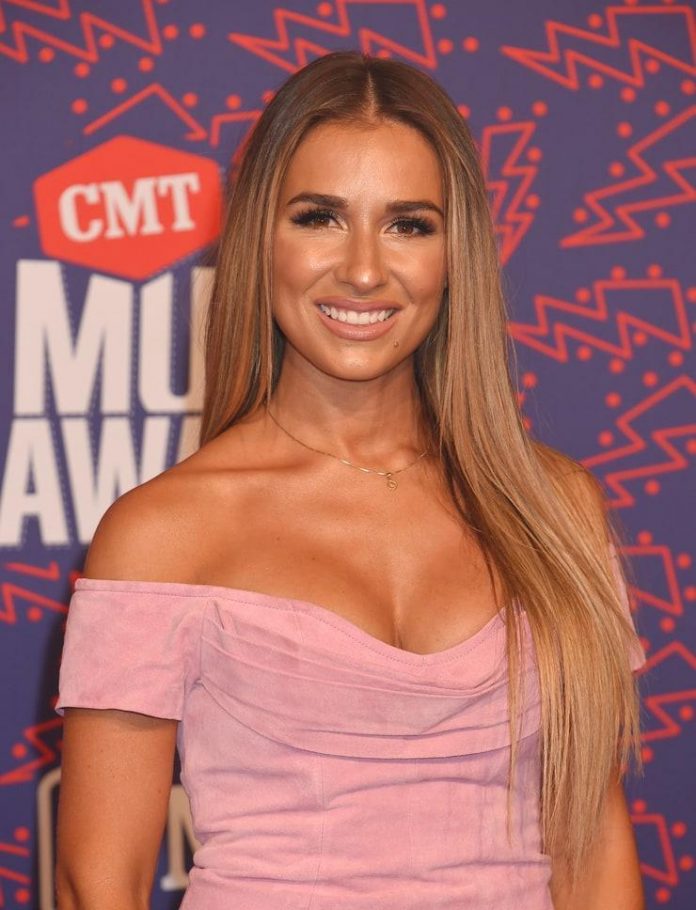 51 Jessie James Decker Nude Pictures Which Are Unimaginably Unfathomable 18