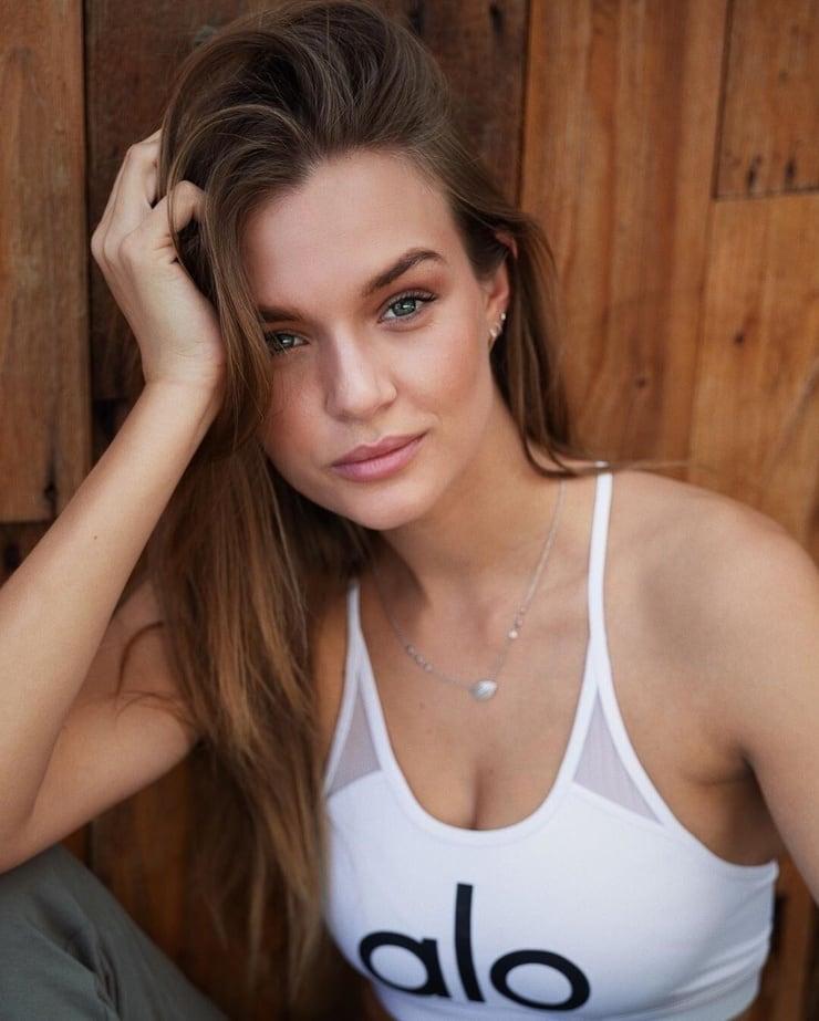 51 Sexy Josephine Skriver Boobs Pictures That Are Essentially Perfect 27