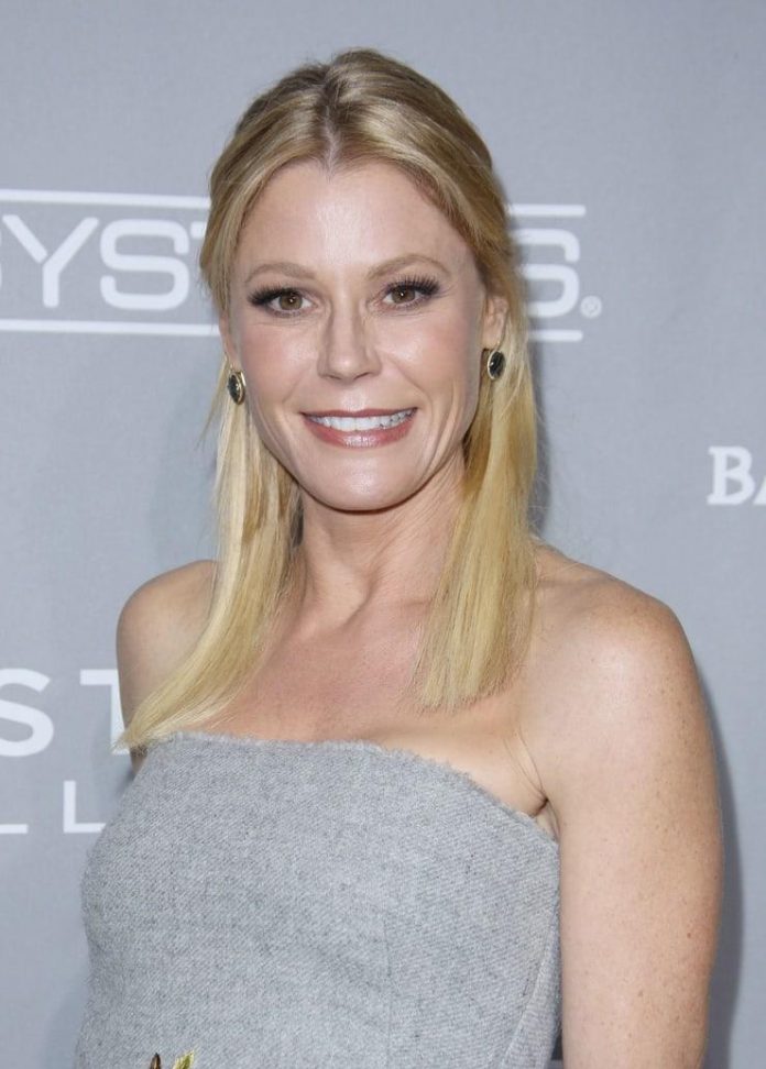 49 Julie Bowen Nude Pictures Are Sure To Keep You At The Edge Of Your Seat 61
