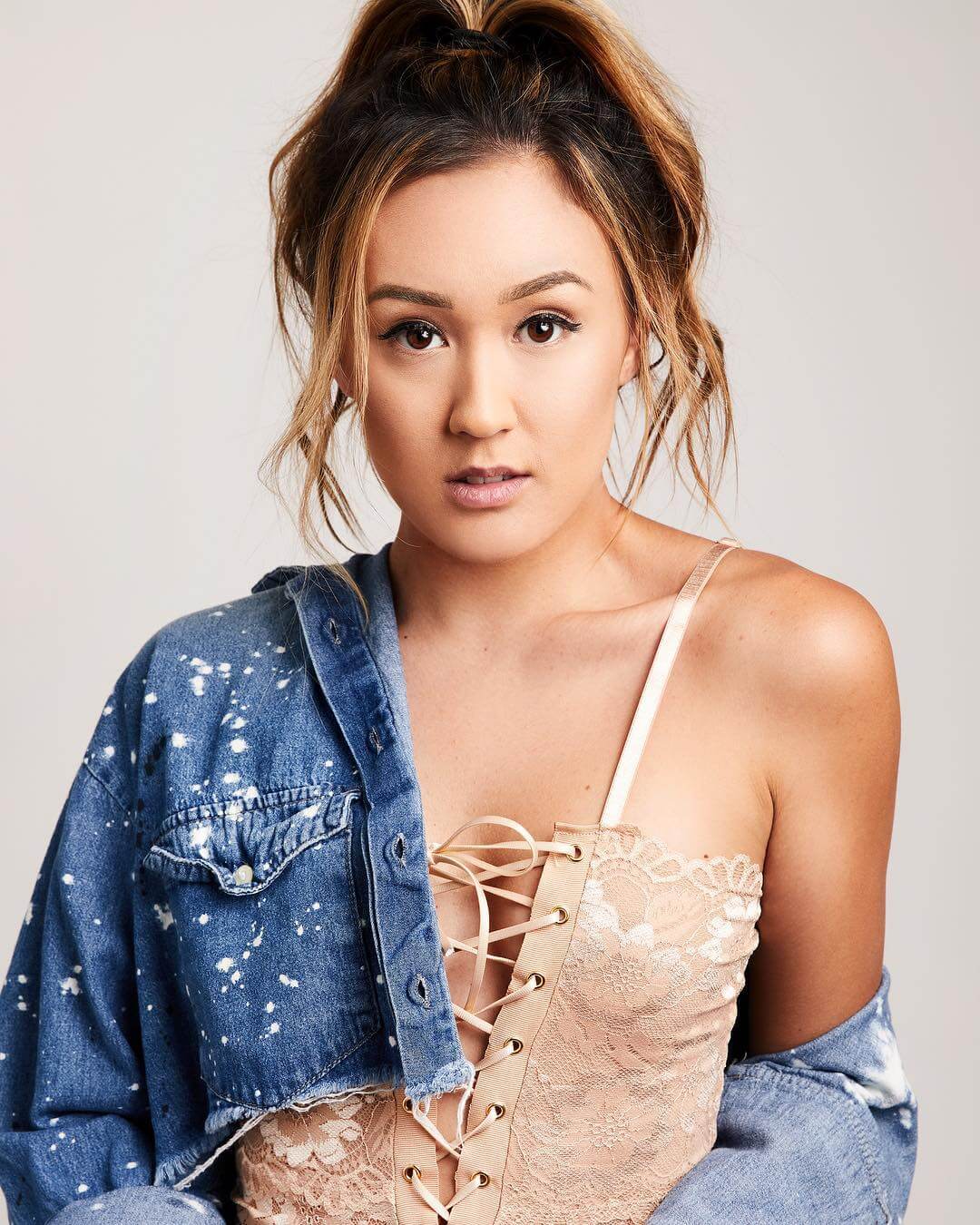 51 Sexy LaurDIY Boobs Pictures Are Essentially Attractive 43