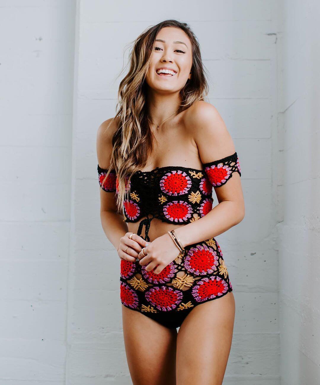 51 Hottest LaurDIY Big Butt Pictures Which Will Make You Swelter All Over 23