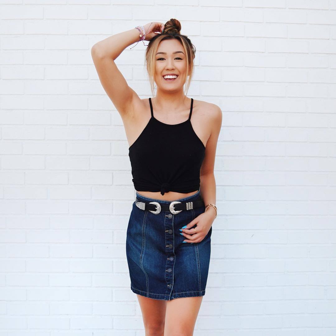 51 Sexy LaurDIY Boobs Pictures Are Essentially Attractive 44