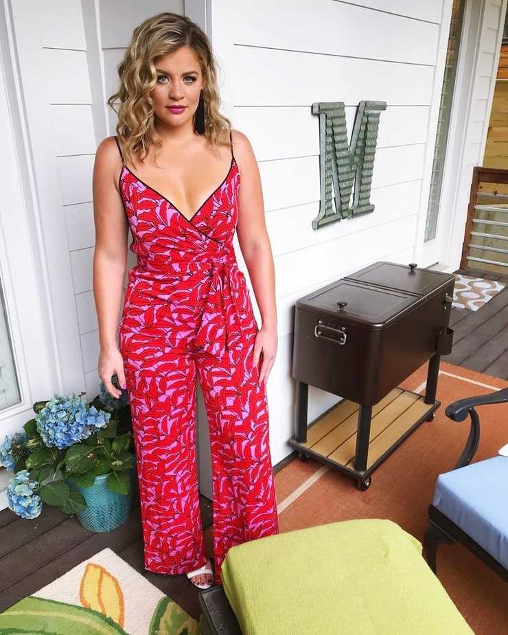 51 Hottest Lauren Alaina Big Butt Pictures Are Incredibly Excellent 157