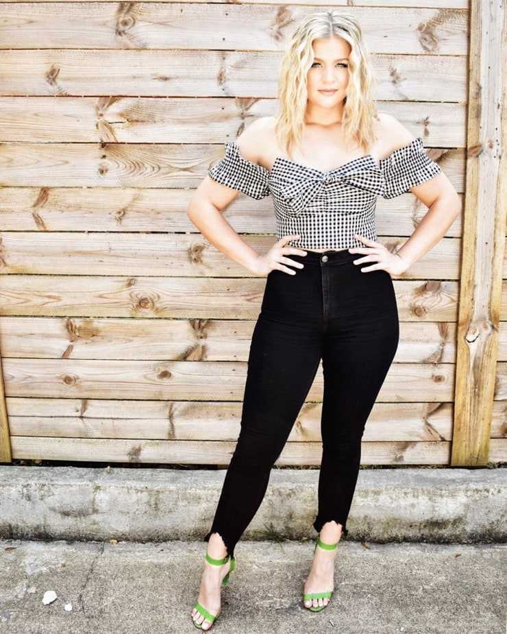 51 Hottest Lauren Alaina Big Butt Pictures Are Incredibly Excellent 34