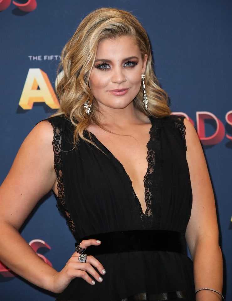 51 Hottest Lauren Alaina Big Butt Pictures Are Incredibly Excellent 74