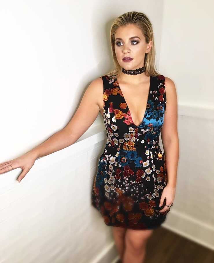 51 Hottest Lauren Alaina Big Butt Pictures Are Incredibly Excellent 174
