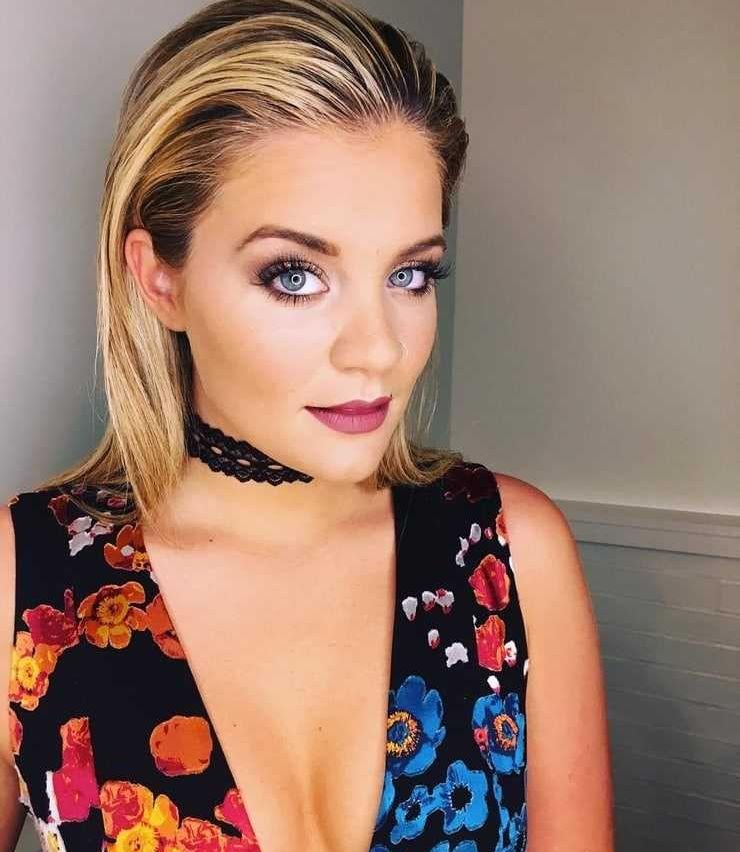 51 Hottest Lauren Alaina Big Butt Pictures Are Incredibly Excellent 12