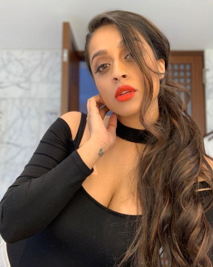 51 Sexy Lilly Singh Boobs Pictures Which Will Get All Of You Perspiring 3
