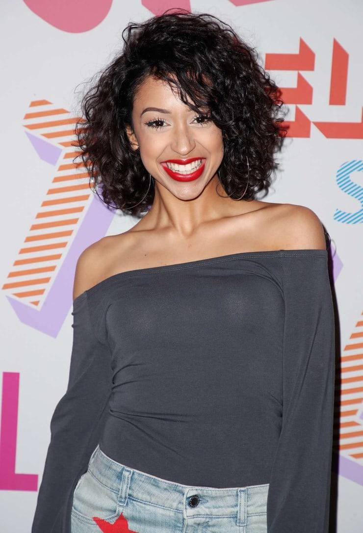 51 Sexy Liza Koshy Boobs Pictures Are A Charm For Her Fans 46