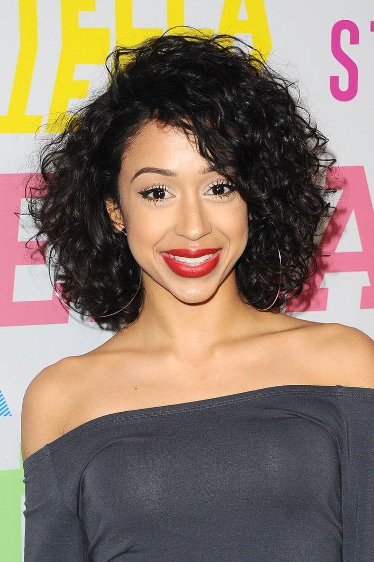 51 Sexy Liza Koshy Boobs Pictures Are A Charm For Her Fans 3