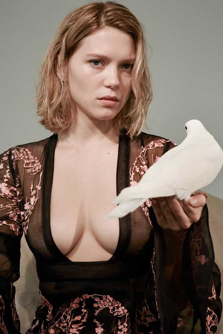 51 Hottest Léa Seydoux Bikini Pictures That Are Essentially Perfect 25