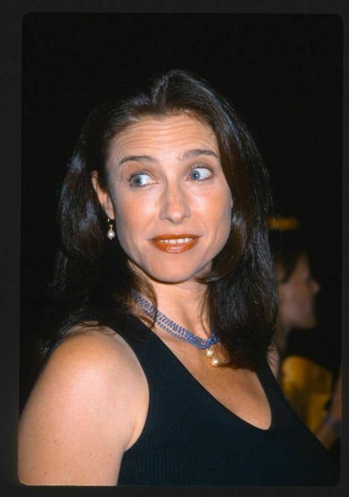 30 Mimi Rogers Nude Pictures That Make Her A Symbol Of Greatness 119