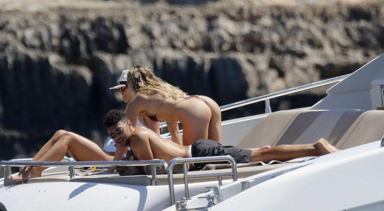 Perrie Edward Looks Stunning On Yacht In Ibiza (21 Pics) 20