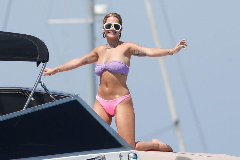 Rita Ora On Holiday In Ibiza (20) 17