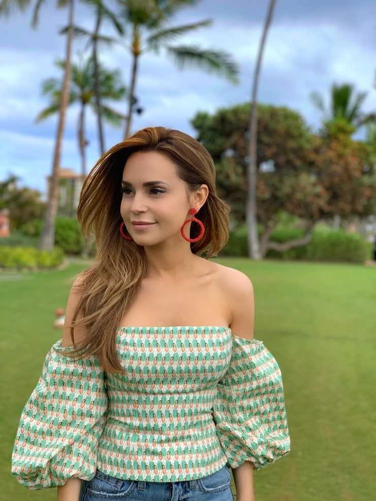 51 Sexy Rosanna Pansino Boobs Pictures Are Paradise On Earth 40