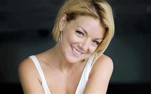 51 Sexy Sheridan Smith Boobs Pictures Will Expedite An Enormous Smile On Your Face 377