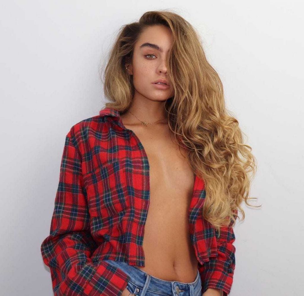51 Sommer Ray Nude Pictures Present Her Wild Side Glamor 31