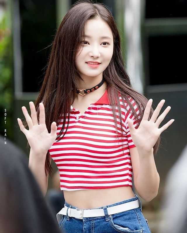 51 Hottest Yeonwoo Big Butt Pictures Which Will Make You Succumb To Her 28