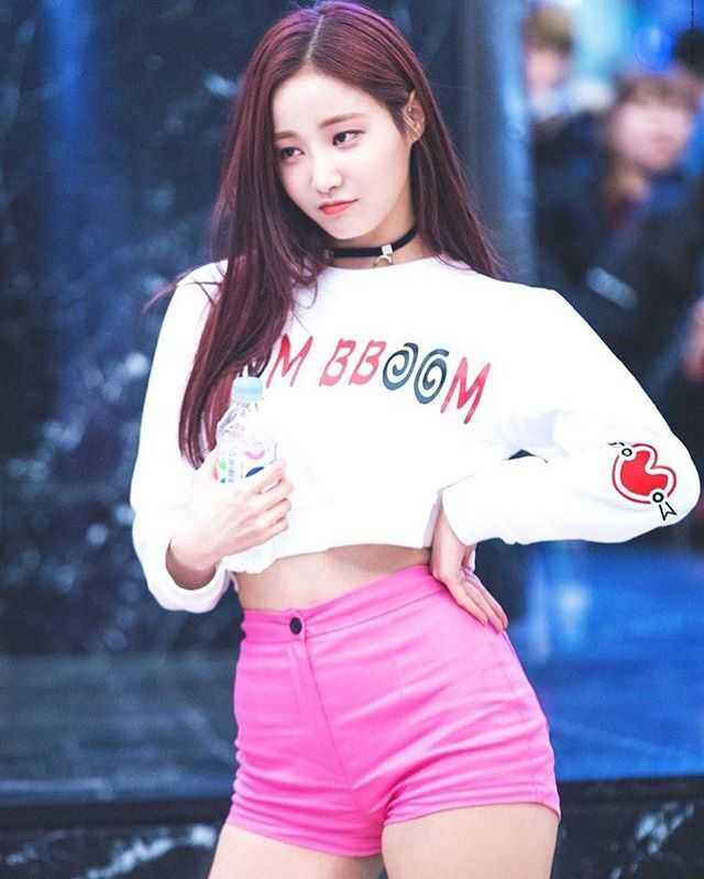 51 Hottest Yeonwoo Big Butt Pictures Which Will Make You Succumb To Her 16