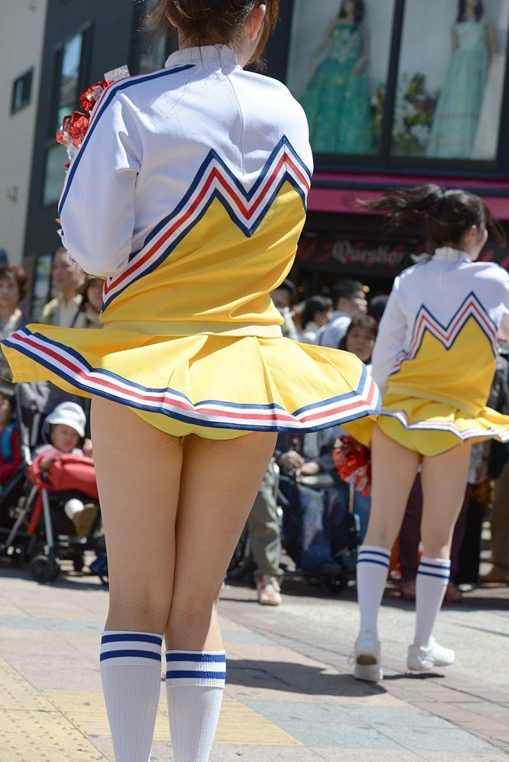 21 Asian Cheerleaders Showing Us More Than Just Their Pom Poms! 4