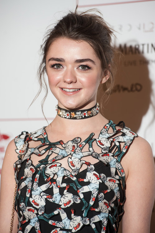hqcelebritiescom:Maisie Williams 2000 High Quality Pictures
2000... 328