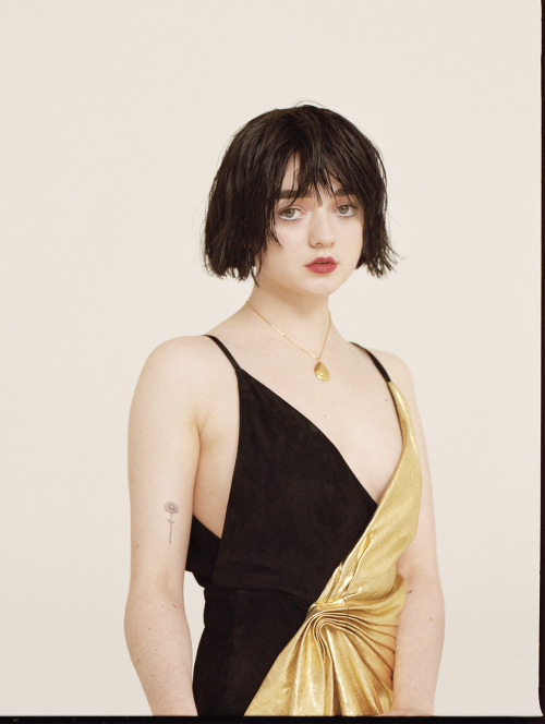 hqcelebritiescom:Maisie Williams 2000 High Quality Pictures
2000... 7