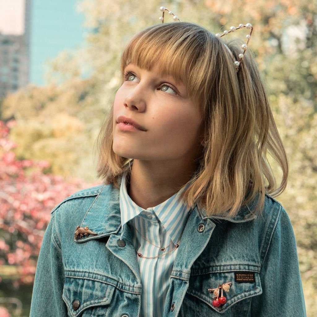 51 Hottest Grace VanderWaal Big Butt Pictures Which Will Make You Swelter All Over 554