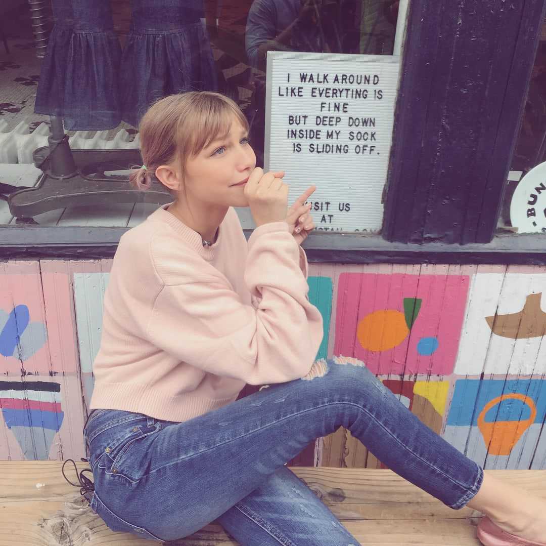 51 Hottest Grace VanderWaal Big Butt Pictures Which Will Make You Swelter All Over 519