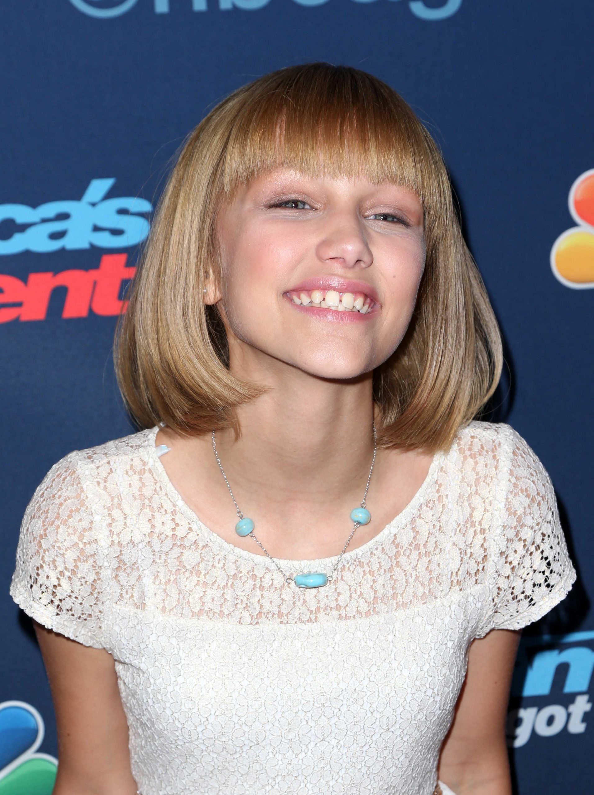 51 Hottest Grace VanderWaal Big Butt Pictures Which Will Make You Swelter All Over 547