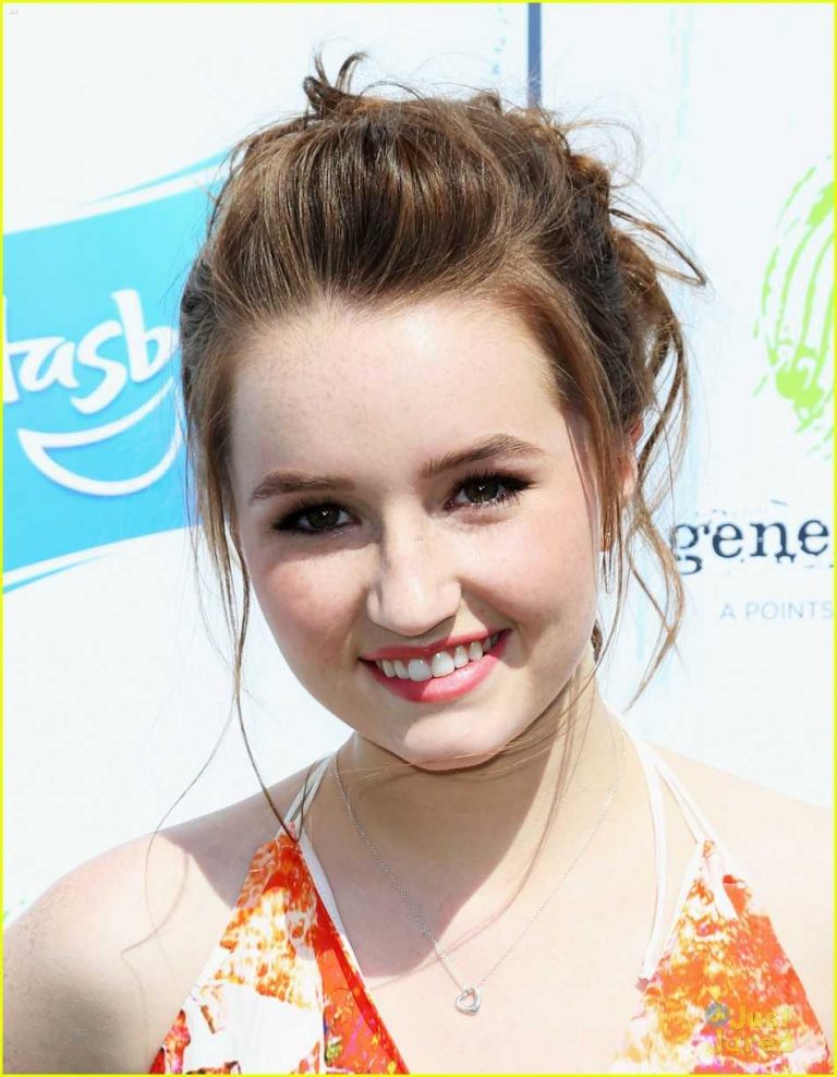 41 kaitlyn dever Nude Pictures Which Will Make You Give Up To Her Inexplicable Beauty 22