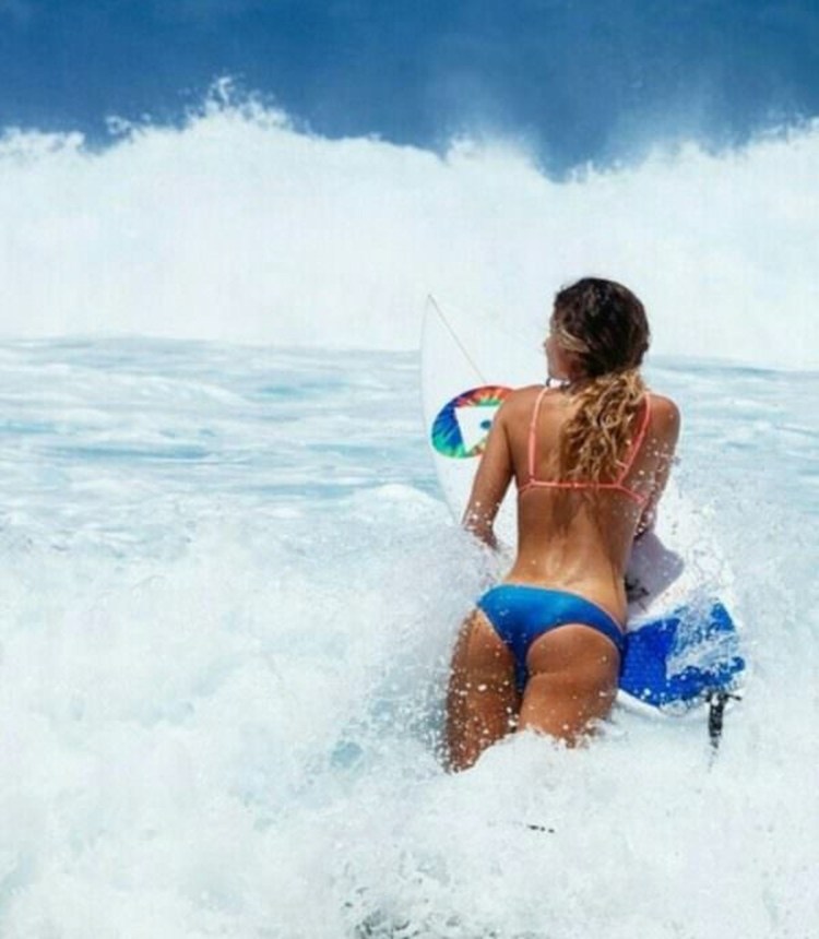 Surfing Badchix Girls Are Just Awesome.