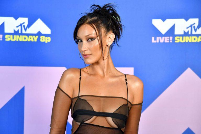 Bella Hadid Looks Fabulous See-through Outfit In VMA (18 Pics) 141