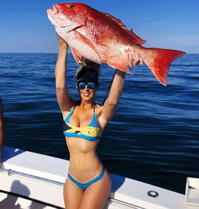 49 Hot Girls Gone Fishing 25