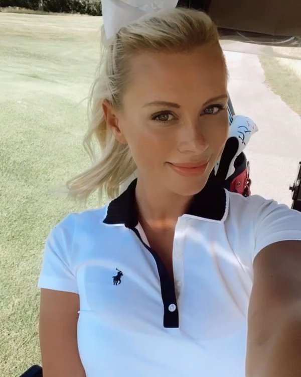 49 Hot Golf Girls 20