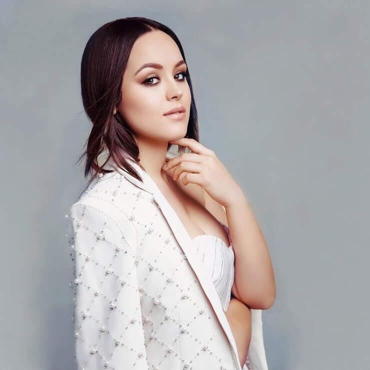 51 Sexy Hayley Orrantia Boobs Pictures Are Simply Excessively Enigmatic 24
