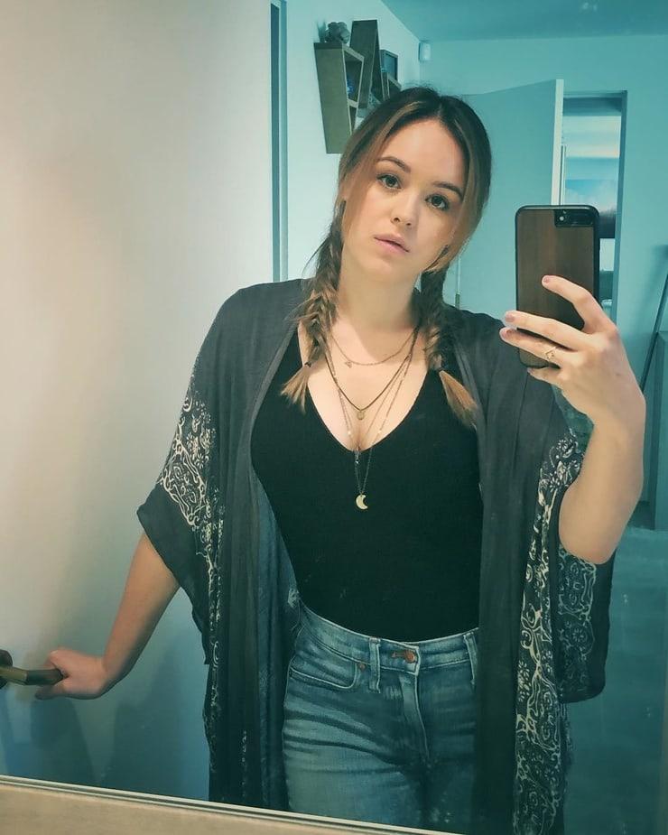 51 Sexy Hayley Orrantia Boobs Pictures Are Simply Excessively Enigmatic 66